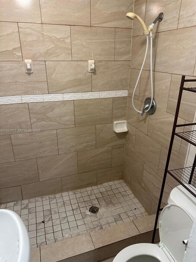 Building Photo - 1330 NE 212th Terrace