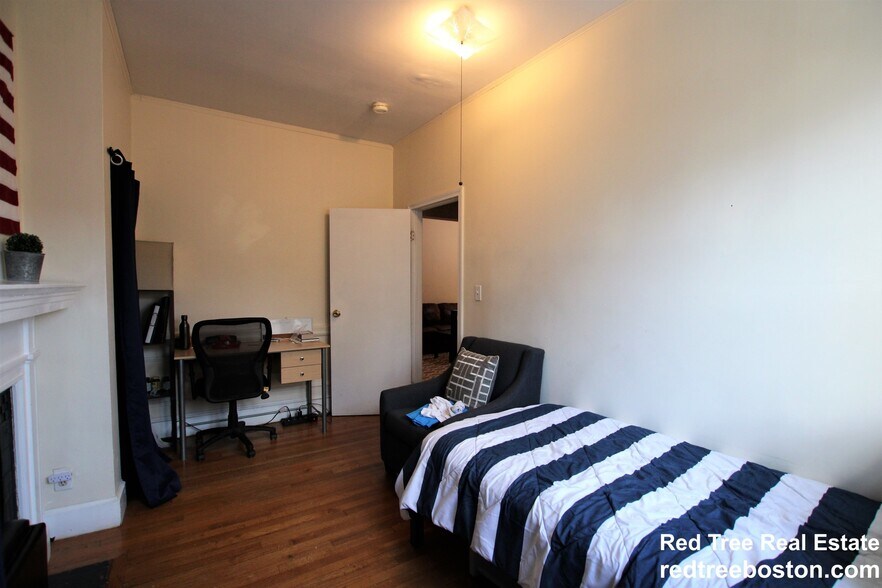 Building Photo - 316 St Paul St