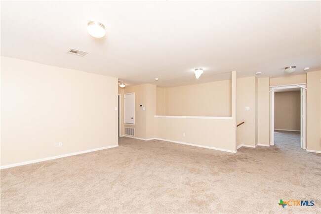 Building Photo - 413 E Orion Dr