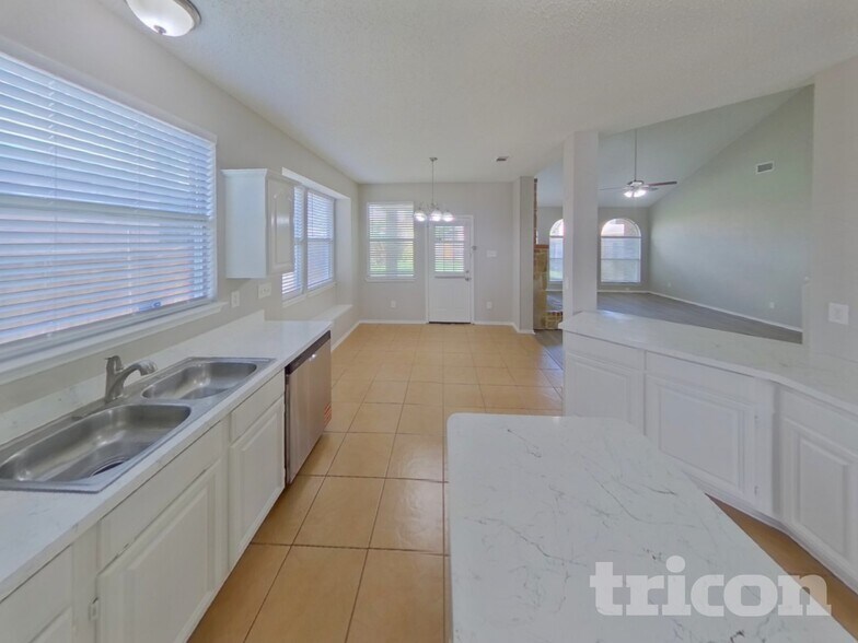 Building Photo - 1626 Rancho Dr