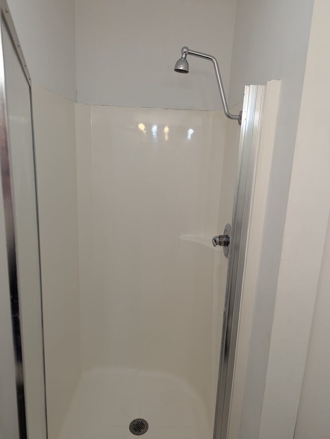 Building Photo - 108 Burwash Ave