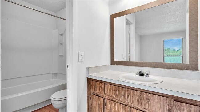 Building Photo - 455 Alt 19