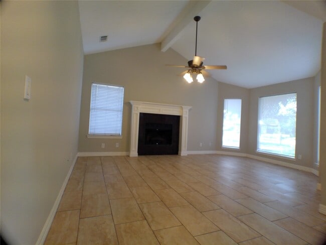 Building Photo - 4422 Haiti Ln