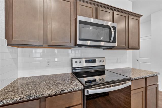 Building Photo - 2109 Muscovy St