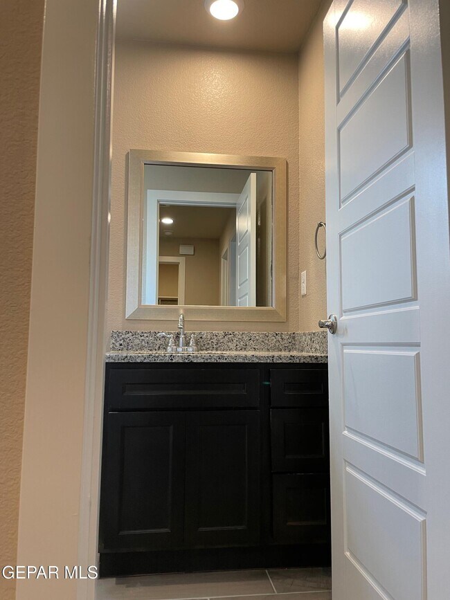 Building Photo - 15117 Design Ct