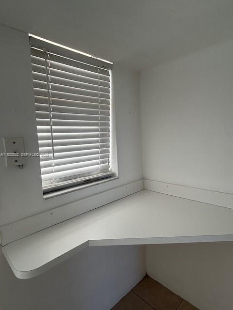 Building Photo - 2903 Point E Dr