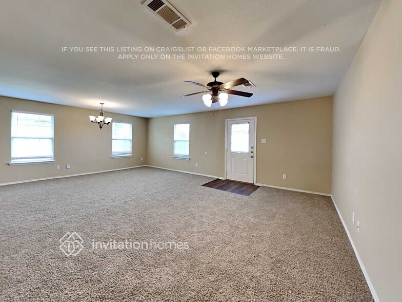 Building Photo - 15617 Gatsby Ln