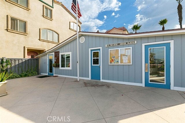Building Photo - 58 Surfside Ave.