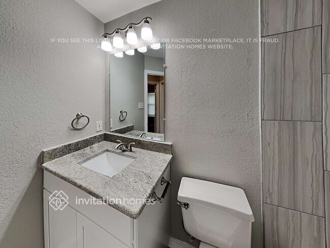 Building Photo - 1044 Springhill Dr