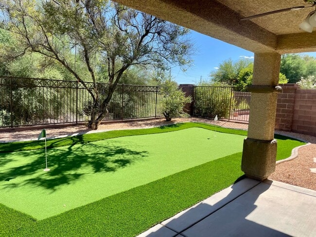 Building Photo - BEAUTIFUL SINGLE STORY HOME IN GATED COMMUNITY OF STALLION MOUNTAIN