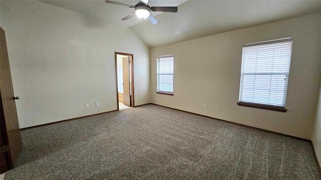 Building Photo - 417 E Plantation Terrace