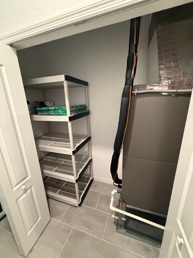 Building Photo - 11815 Bluebird Pl