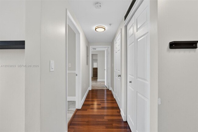 Building Photo - 50 Menores Ave