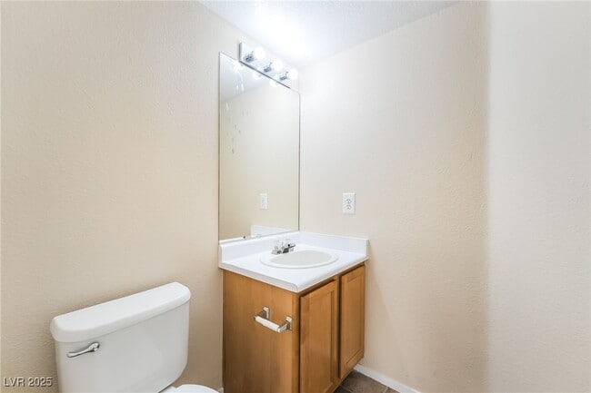 Building Photo - 435 Coral Sea St