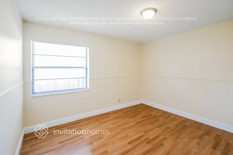 Building Photo - 9841 NW 31st Pl