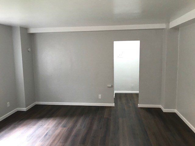 Building Photo - Robert Towers