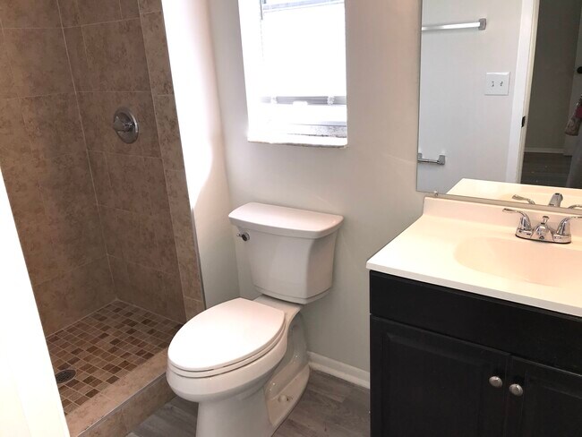 master bath - 5845 Willow Leaf Ct