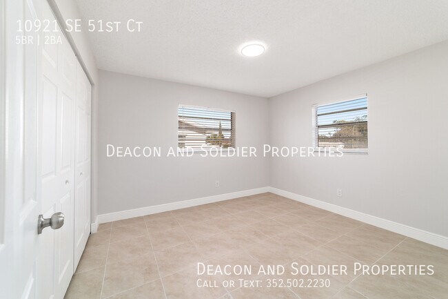 Building Photo - 10921 SE 51st Ct