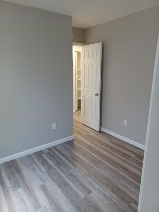 Primary Photo - 3 Bedroom home in quiet southwest neighbor...