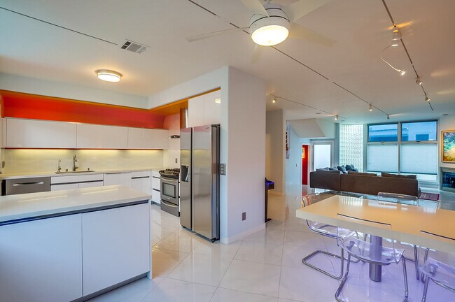 Building Photo - 1128 22nd St