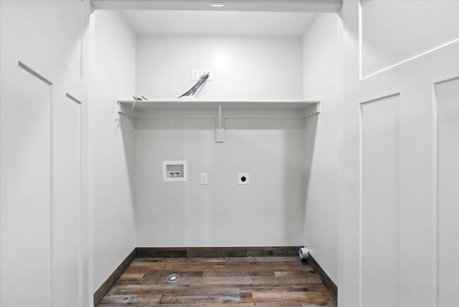 Building Photo - Eastside View Townhomes