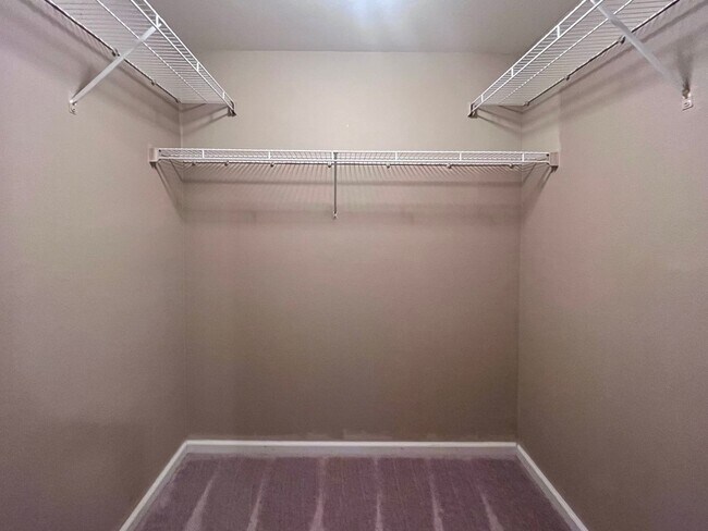 Building Photo - COMING SOON!! CUTE 3 BD/2BA CONDO LOCATED ...