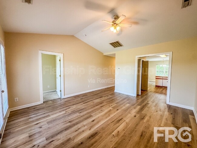 Building Photo - 5180 Deveron St