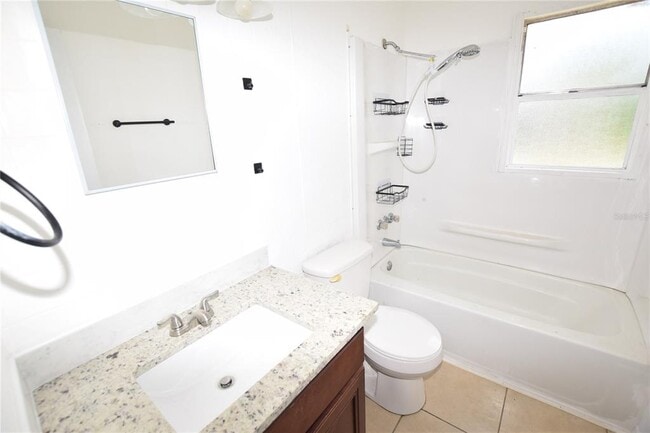 Building Photo - 4840 Grovemont Pl