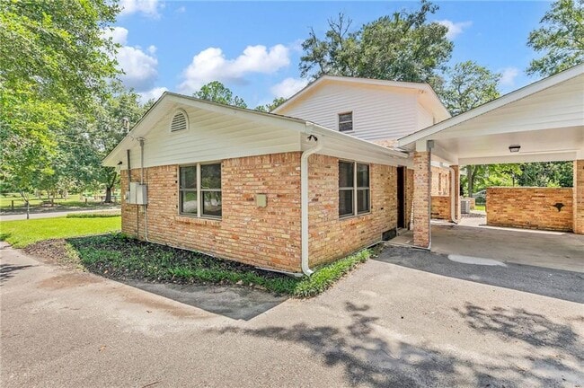 Building Photo - 3715 S Conway Dr