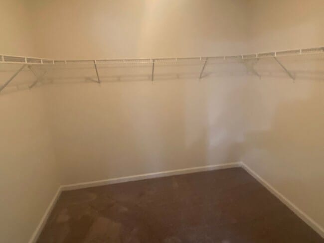 Building Photo - Large Four Bedroom Home In North Charlotte
