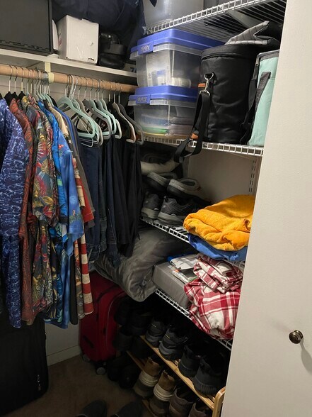 Bedroom Closet - 7 Juniper Trl