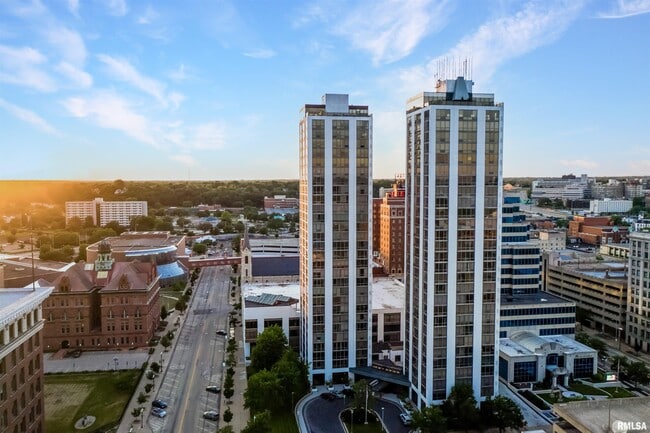 Primary Photo - 123 SW Jefferson Ave