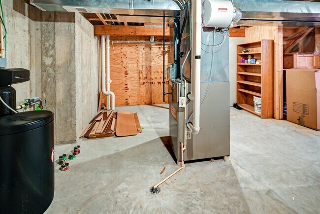 Building Photo - 2633 Koshkonong Way