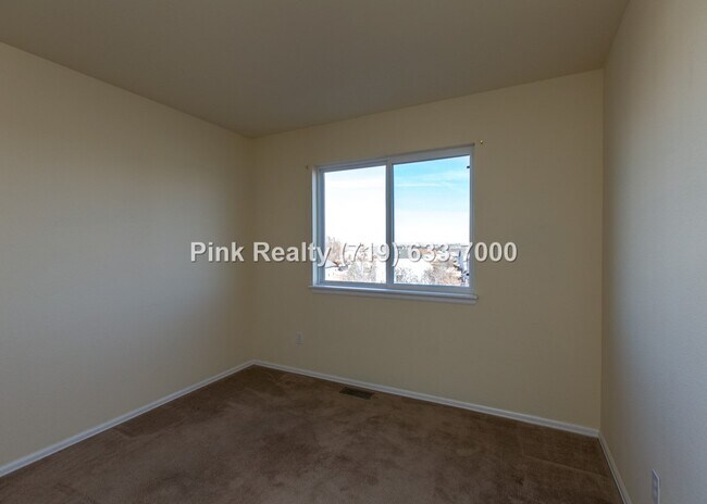 Building Photo - 985 Ridgebury Pl