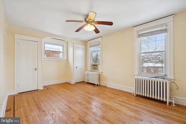 Building Photo - 3227 Fuller St