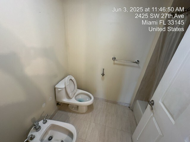 Building Photo - 2425 SW 27th Ave