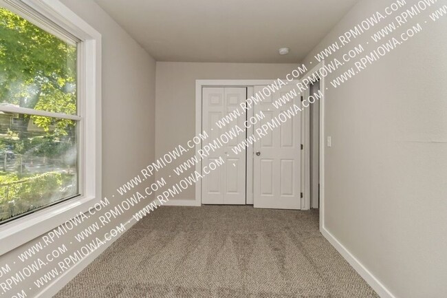 Building Photo - RENT SPECIAL!!  4 Bedroom, 1.5 Bathroom Ho...