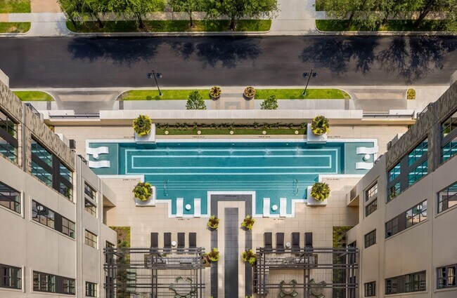 Building Photo - Modern 3-Bedroom Apartment with Smart Home...