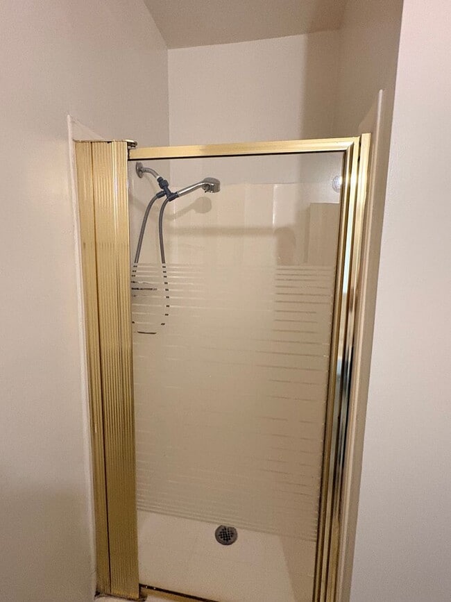 Building Photo - beautiful 4 bedroom 4 baths in West covina. Must see!