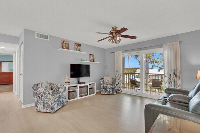 Building Photo - 2516 SE Anchorage Cove