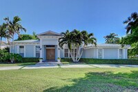 Building Photo - 3400 NE 6th Dr