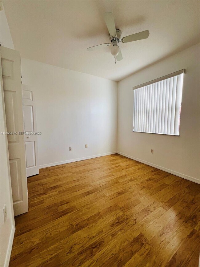 Building Photo - 6202 NW 116 Pl