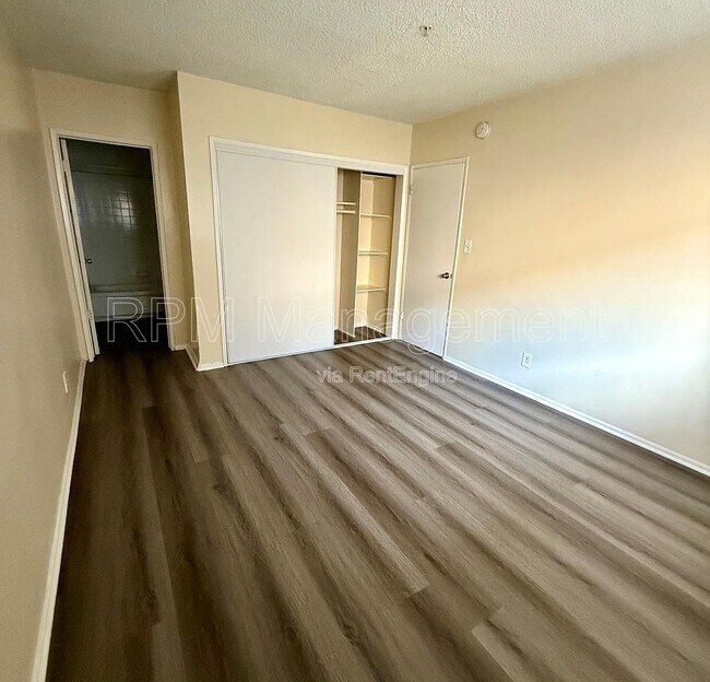 Building Photo - 6645 Etiwanda Ave