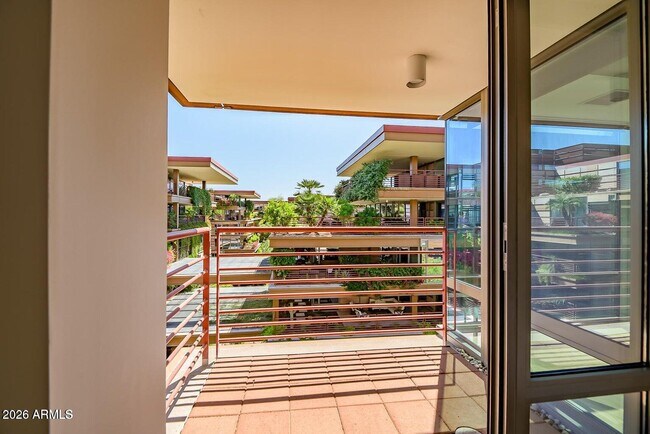 Building Photo - 7131 E Rancho Vista Dr