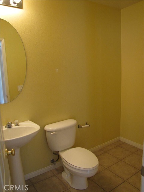 Building Photo - 5661 Knollside Way