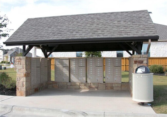 Building Photo - 624 Carly Ann Ln