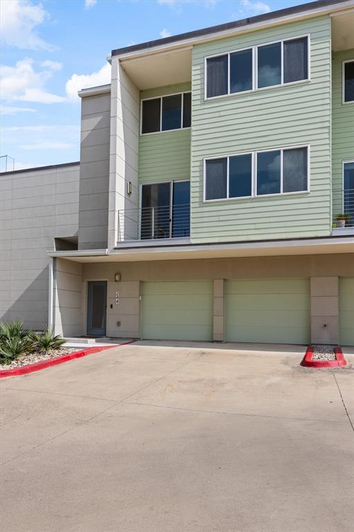Building Photo - 604 N Bluff Dr