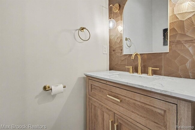 Building Photo - 314 S Laurel St