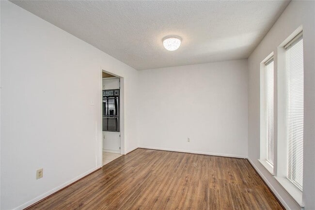 Building Photo - 11527 Sagewillow Ln