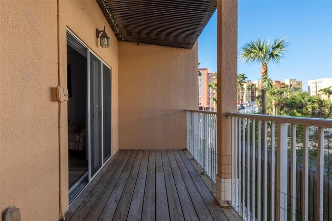 Building Photo - 130 164th Ave